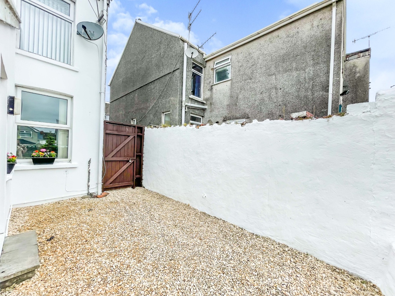 Coalbrook Road, Grovesend, Swansea, West Glamorgan, SA4 4GR