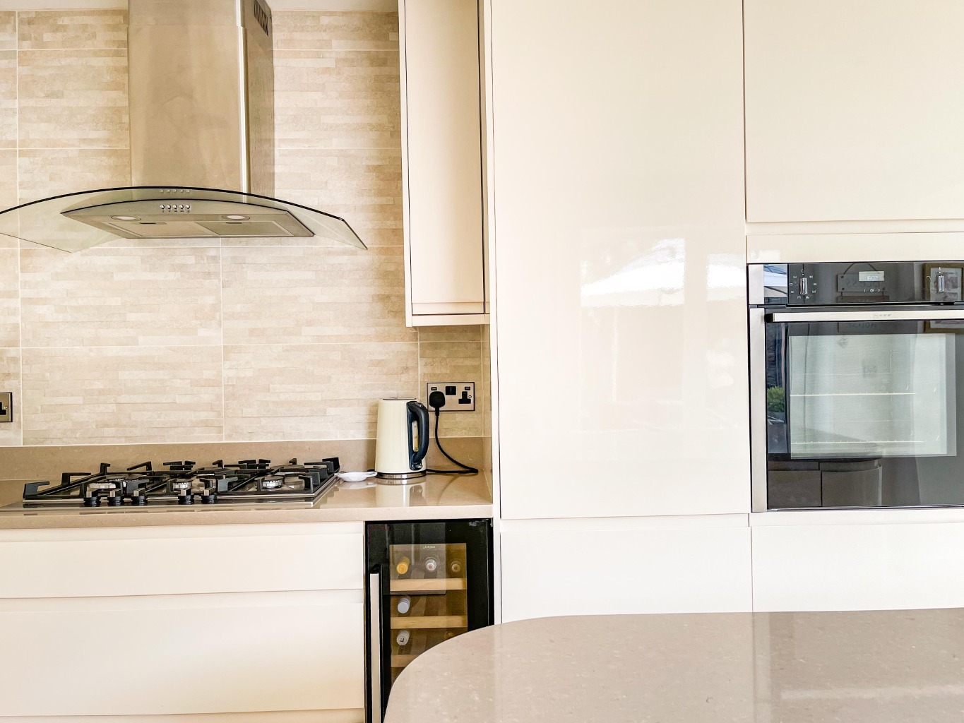 Clos Brynlliw, Grovesend, Swansea, West Glamorgan, SA4 8DF
