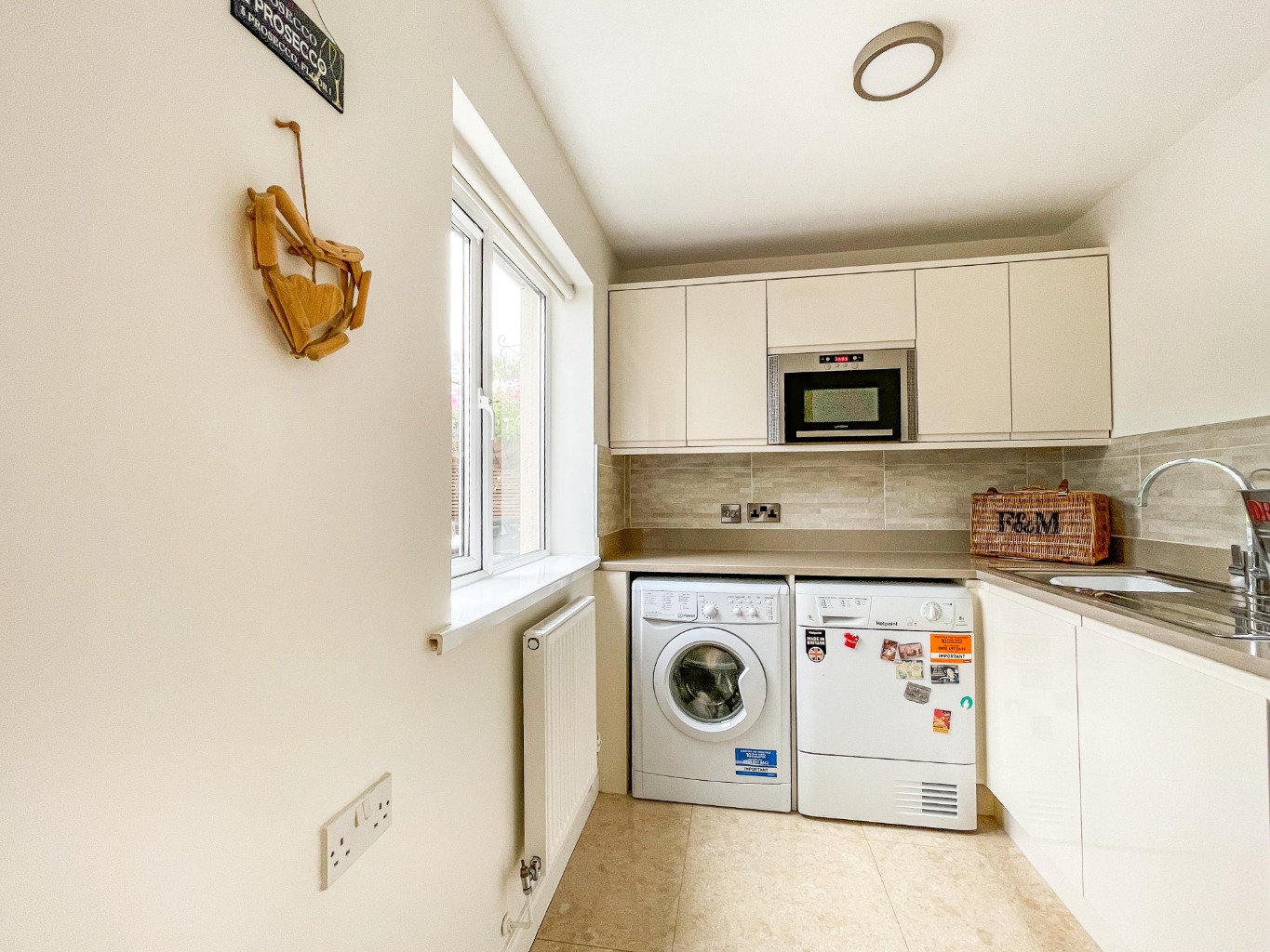 Clos Brynlliw, Grovesend, Swansea, West Glamorgan, SA4 8DF