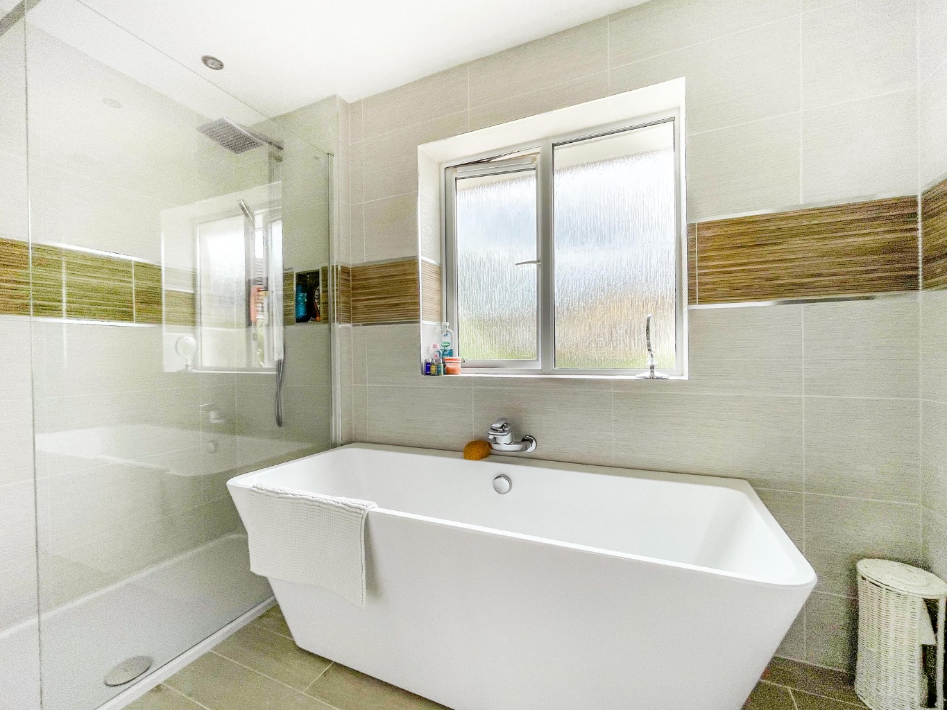 Clos Brynlliw, Grovesend, Swansea, West Glamorgan, SA4 8DF