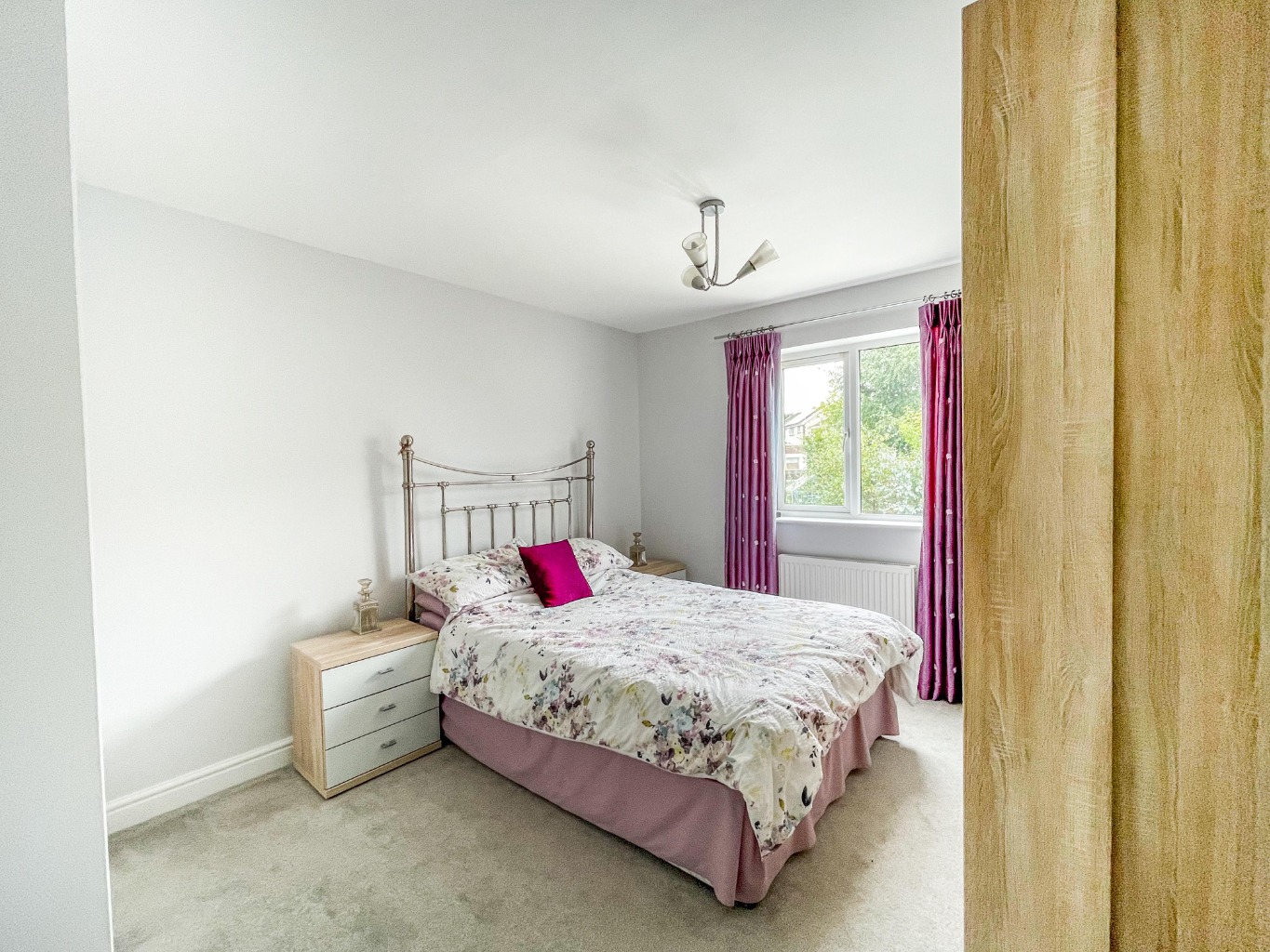 Clos Brynlliw, Grovesend, Swansea, West Glamorgan, SA4 8DF