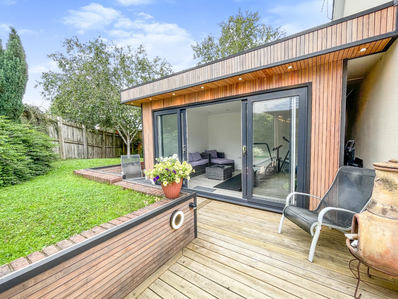 Clos Brynlliw, Grovesend, Swansea, West Glamorgan, SA4 8DF