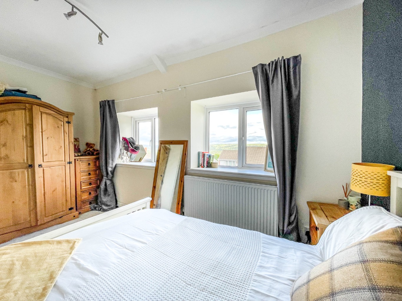 Vicarage Road, Morriston, Swansea, West Glamorgan, SA6 6DH