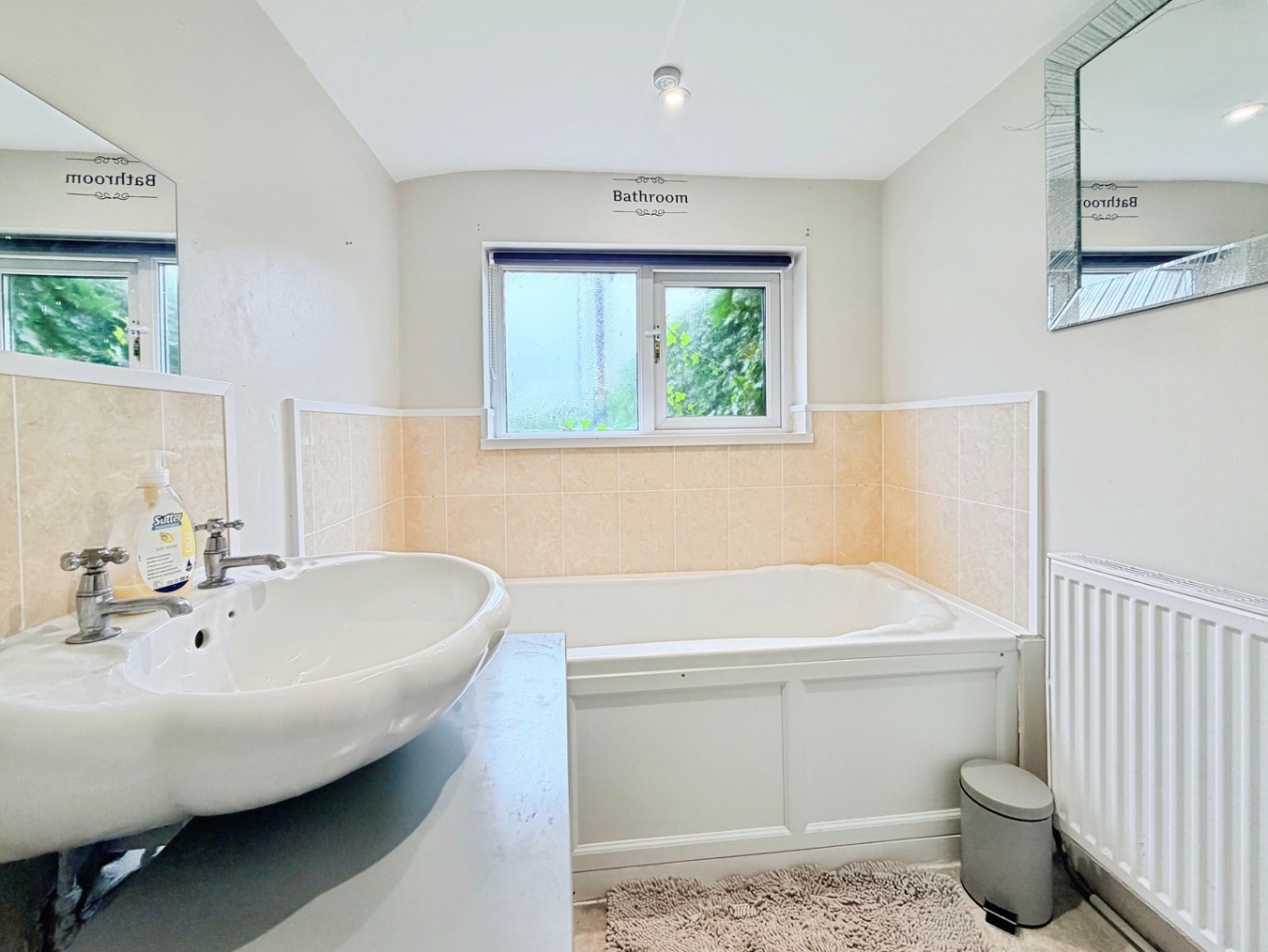 Pontardulais Road, Llangennech, Llanelli, Carmarthenshire, SA14 8YE
