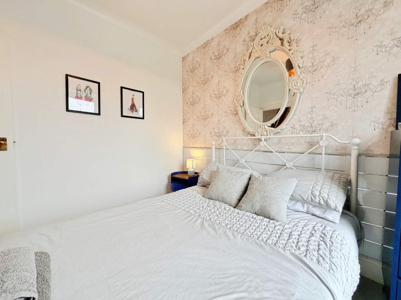 Pontardulais Road, Llangennech, Llanelli, Carmarthenshire, SA14 8YE
