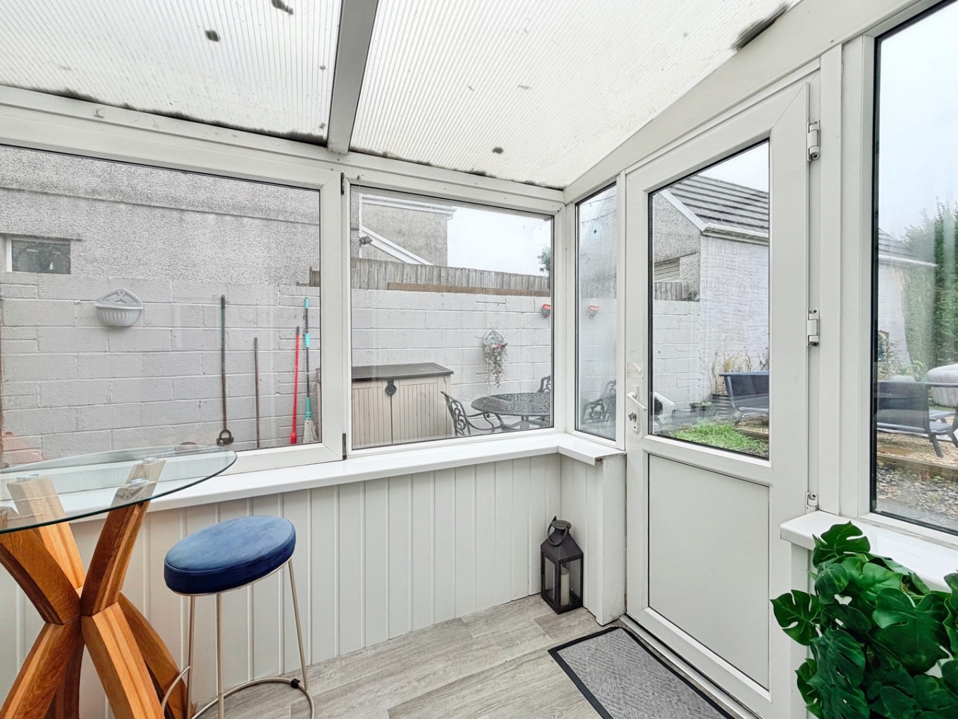 Pontardulais Road, Llangennech, Llanelli, Carmarthenshire, SA14 8YE