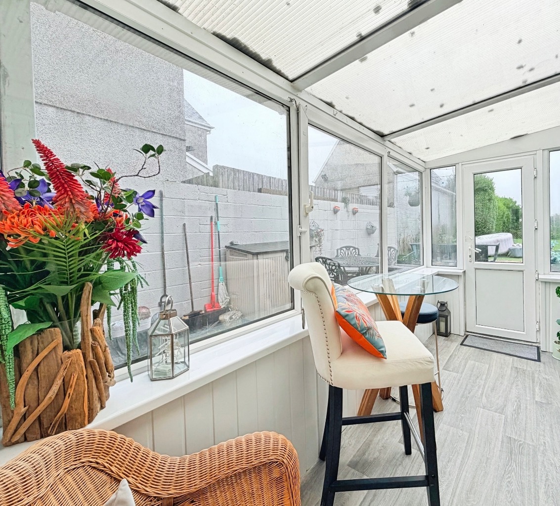 Pontardulais Road, Llangennech, Llanelli, Carmarthenshire, SA14 8YE