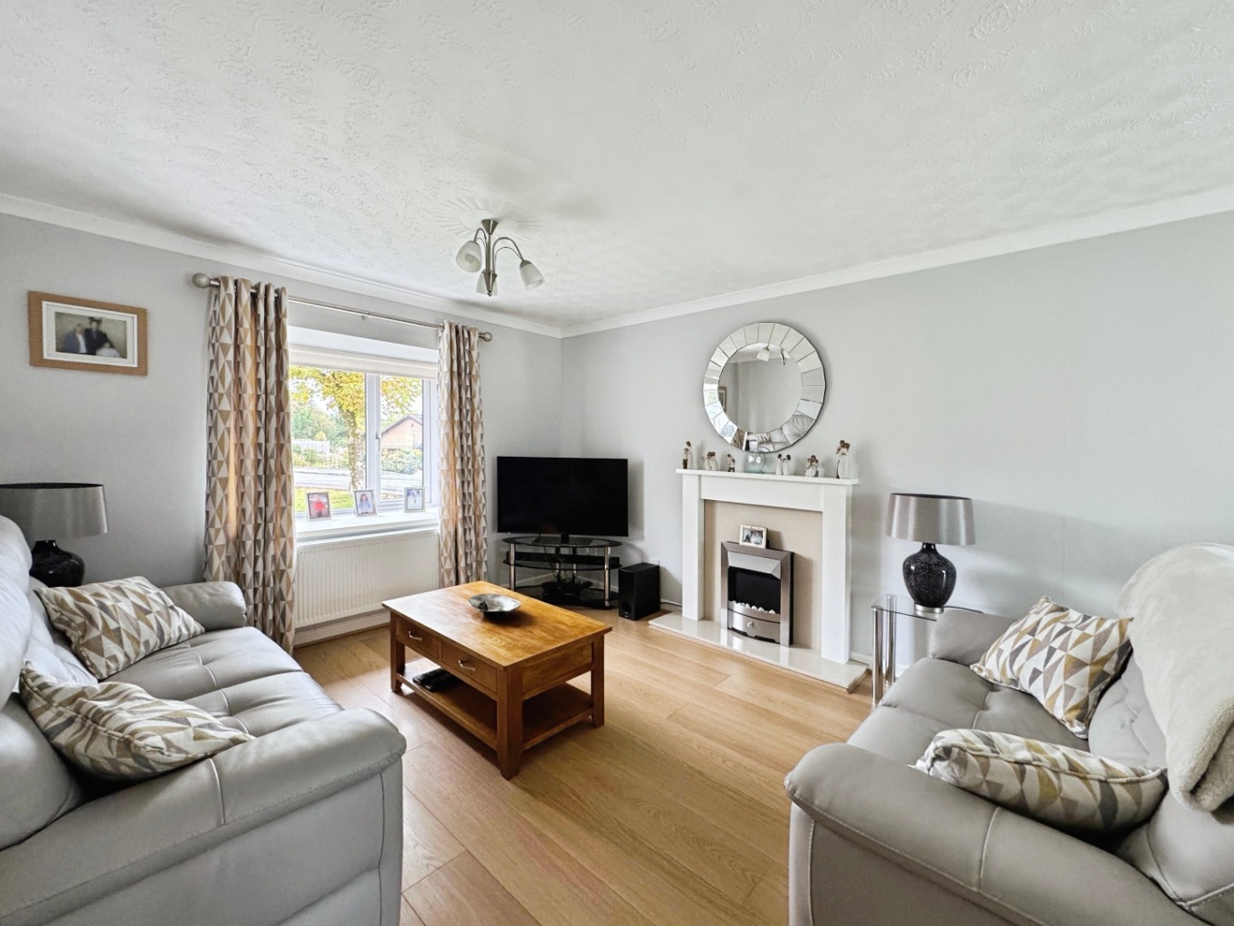 Clos Y Morfa, Gorseinon, Swansea, West Glamorgan, SA4 4JY