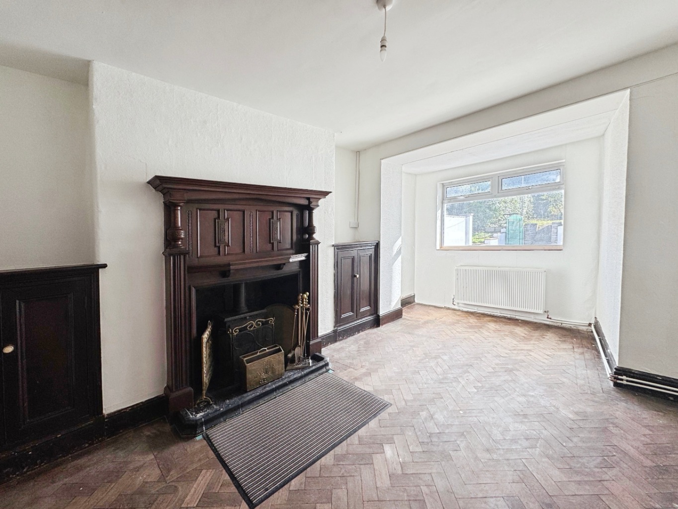 Bethesda Road, Tumble, Llanelli, Carmarthenshire, SA14 6LL