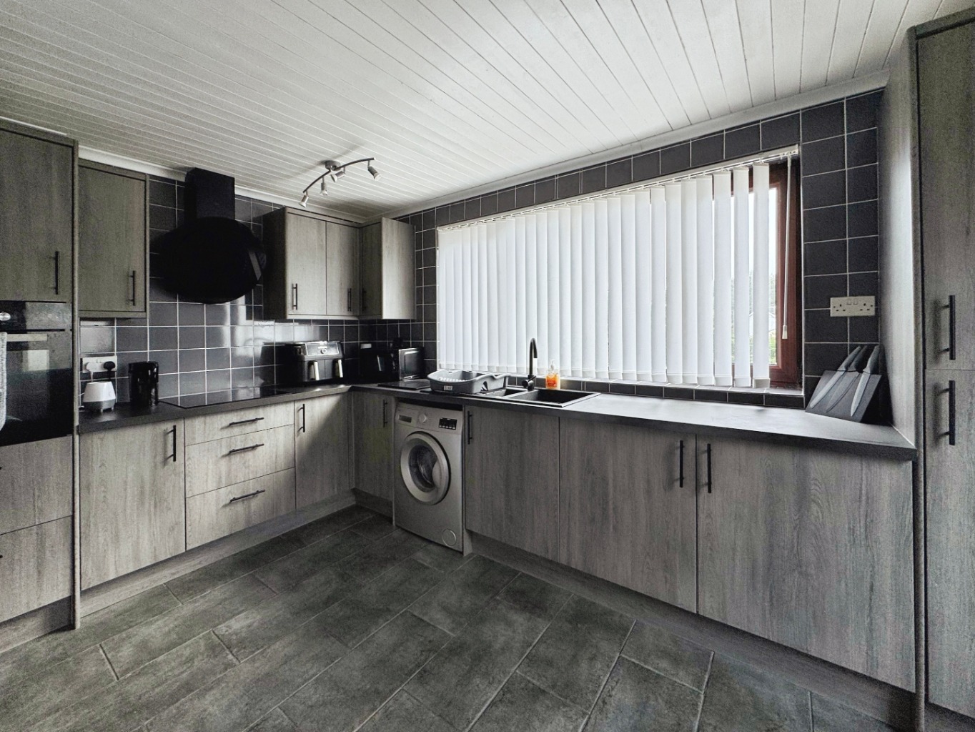 Heol Y Twyn, Pontlliw, Swansea, West Glamorgan, SA4 9EU