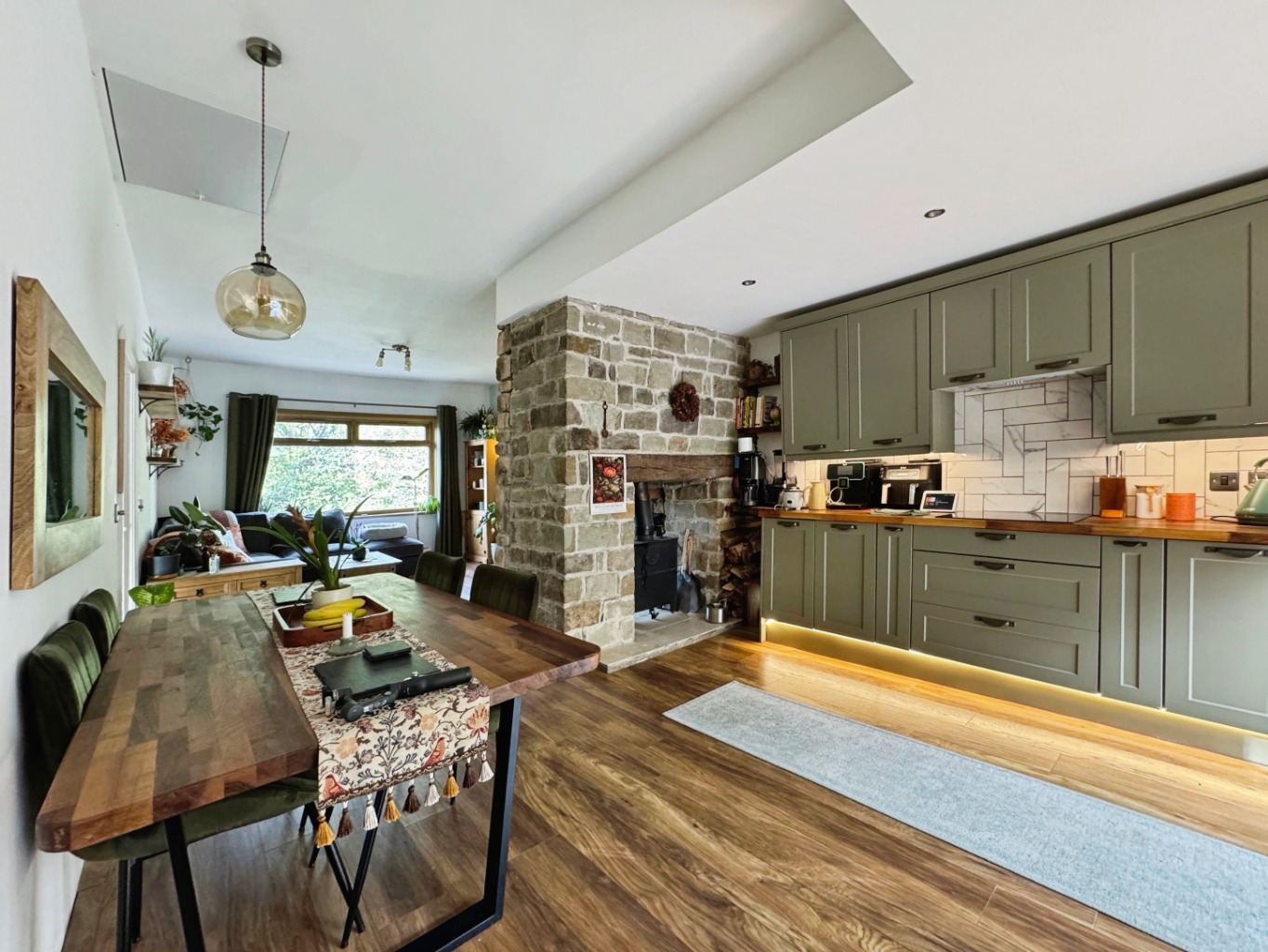 Longsight, Upper Mill, Pontarddulais, Swansea, West Glamorgan, SA4 8NQ