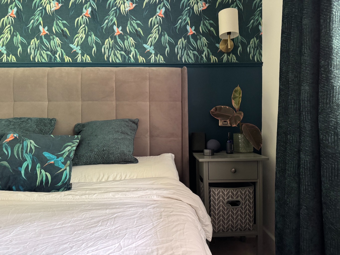 Longsight, Upper Mill, Pontarddulais, Swansea, West Glamorgan, SA4 8NQ
