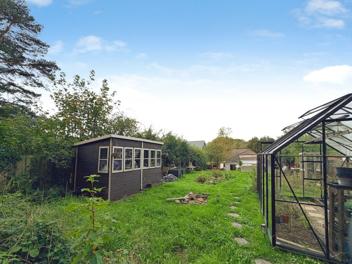 Longsight, Upper Mill, Pontarddulais, Swansea, West Glamorgan, SA4 8NQ
