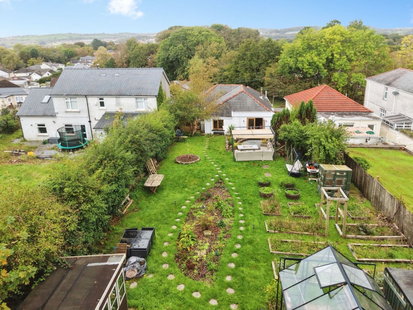 Longsight, Upper Mill, Pontarddulais, Swansea, West Glamorgan, SA4 8NQ