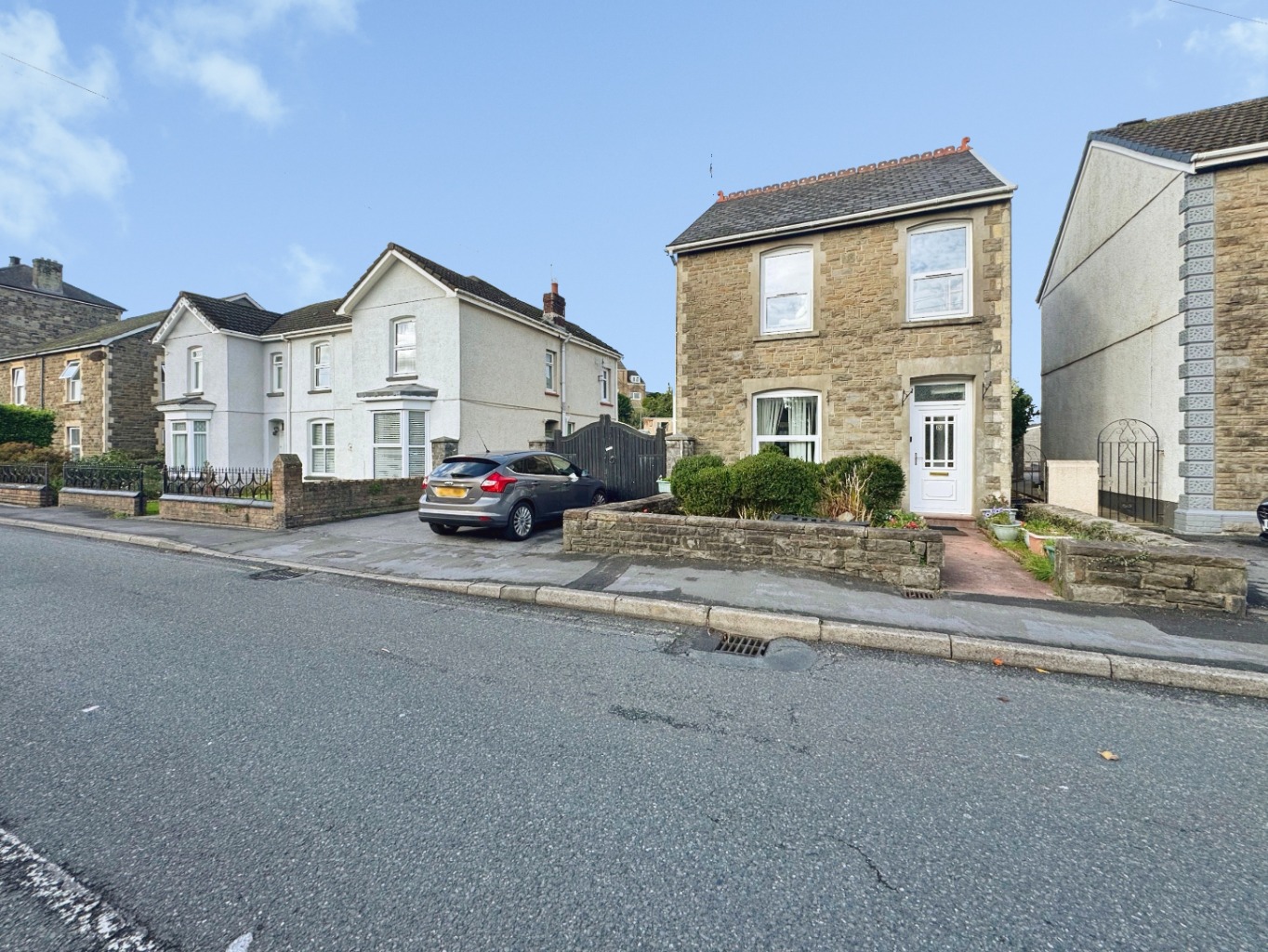 Afon Road, Llangennech, Llanelli, Carmarthenshire, SA14 8TS