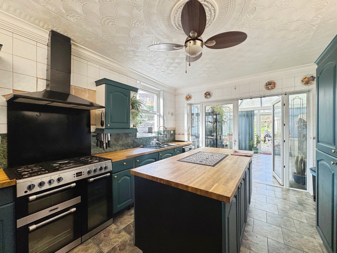 Afon Road, Llangennech, Llanelli, Carmarthenshire, SA14 8TS
