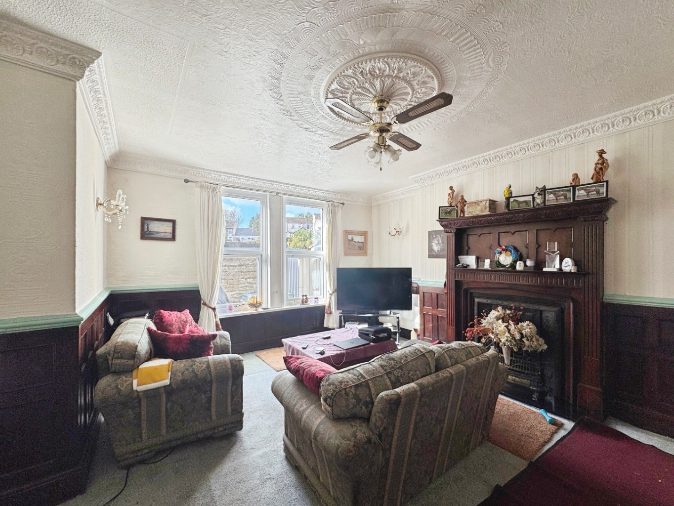 Afon Road, Llangennech, Llanelli, Carmarthenshire, SA14 8TS