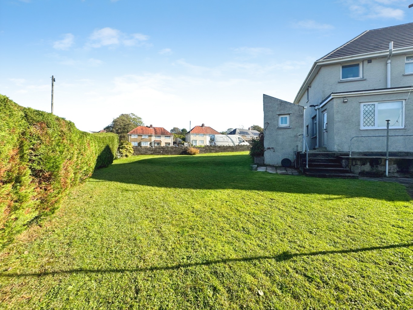 Beech Crescent, Gorseinon, Swansea, West Glamorgan, SA4 4YR