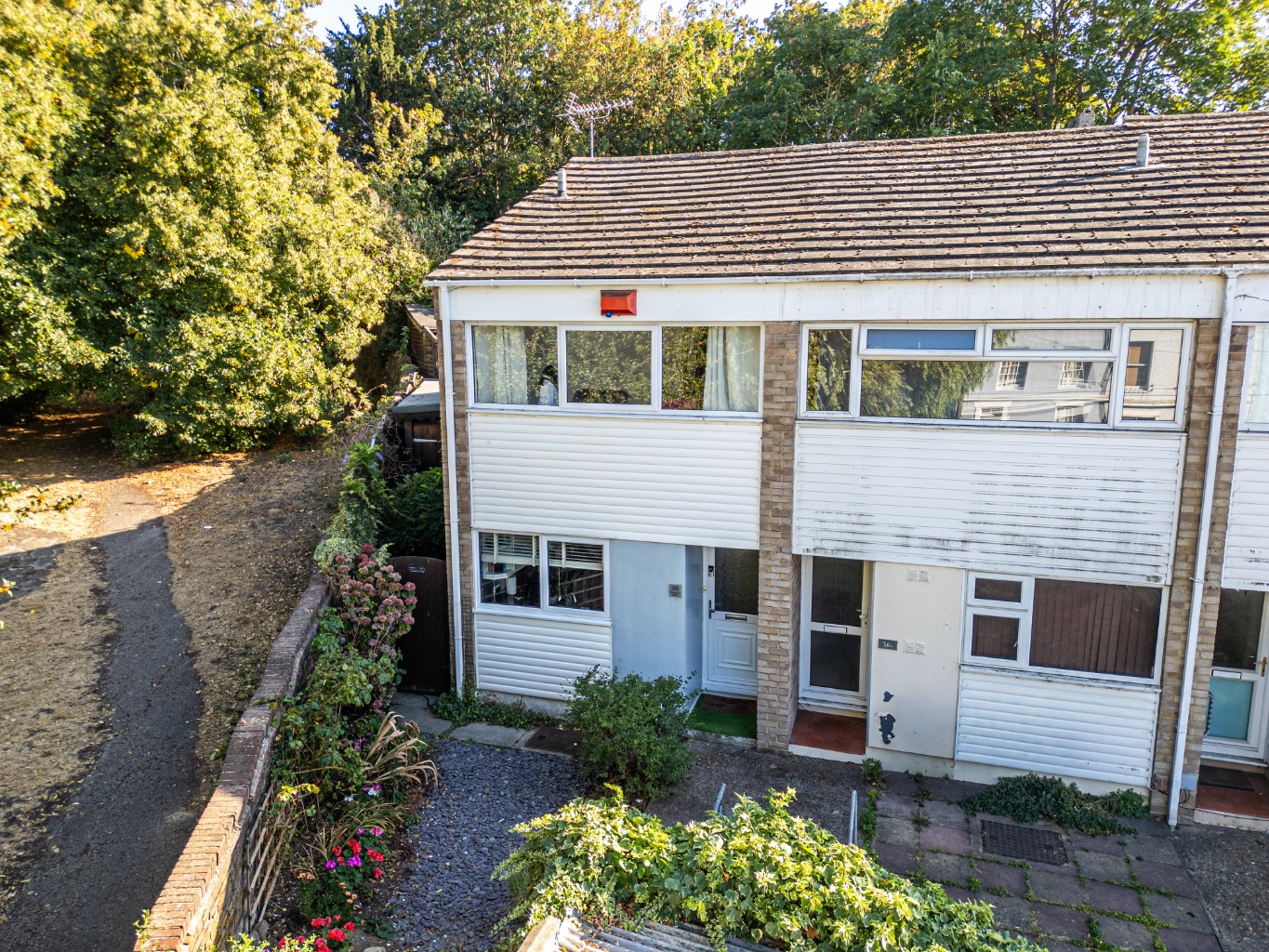 Two Bedroom End of Terrace House