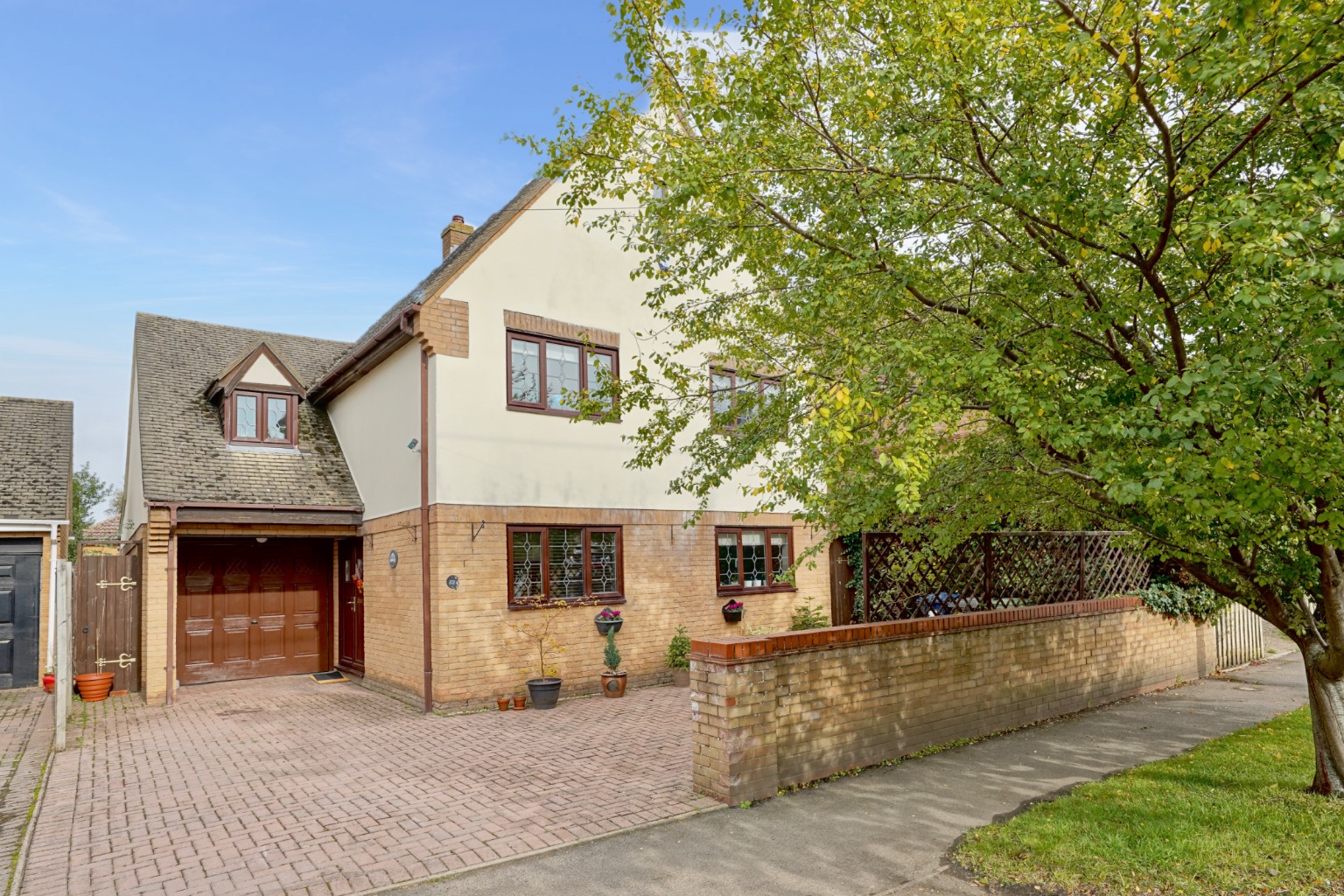 A Spacious Four-Bedroom Family Home with a Beautiful Garden & Home Office in a Picturesque Village