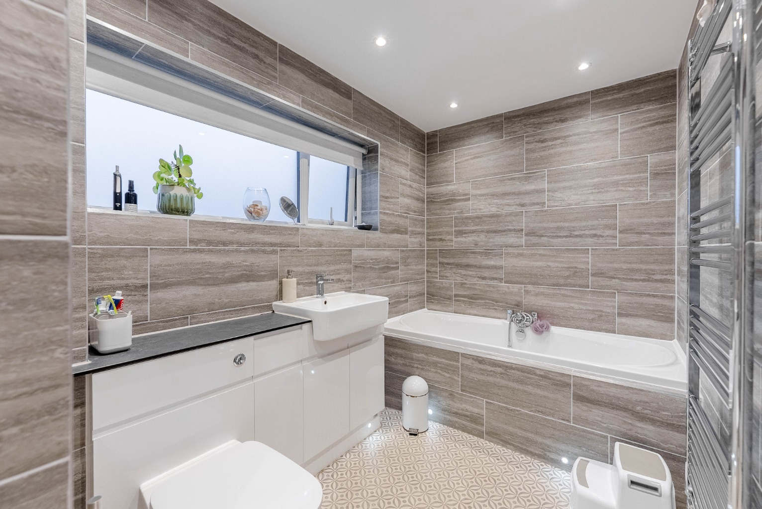 Stunning Four Double Bedroom Extended Home in Little Paxton with Open Plan Living Property image 9