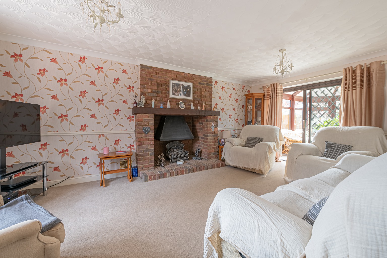 4 Bedroom detached house for sale Property image 2