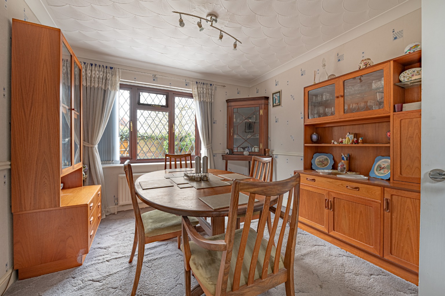 4 Bedroom detached house for sale Property image 5