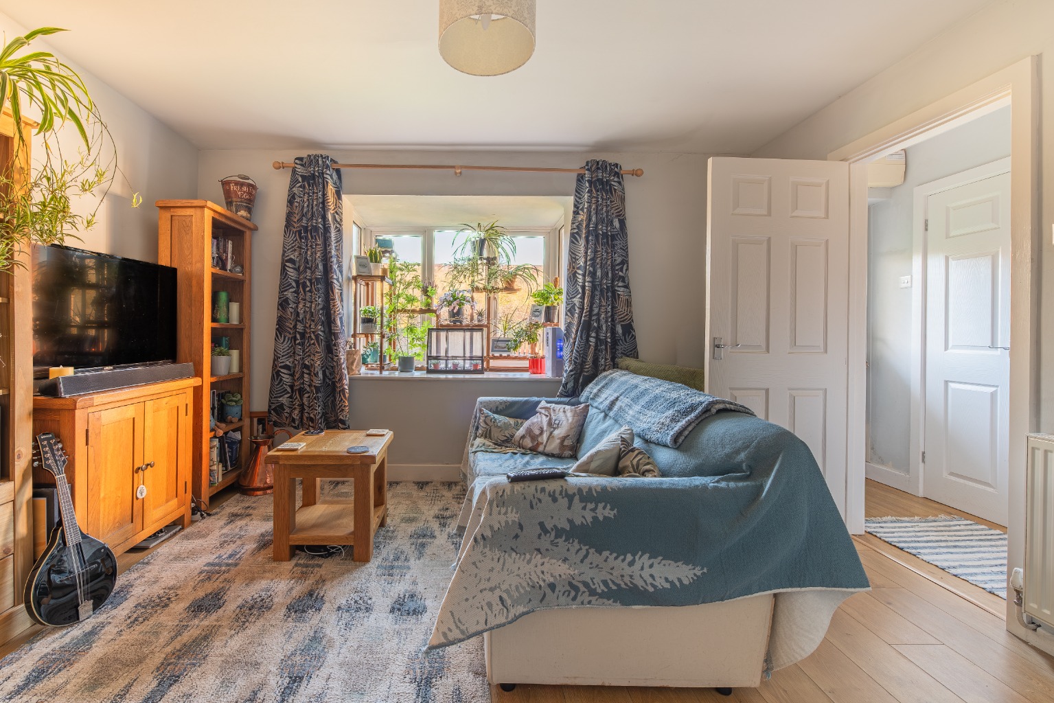 STYLISH TWO-BED CLUSTER HOME IN EATON SOCON WITH REFITTED KITCHEN, PARKING AND NO FORWARD CHAIN Property image 4