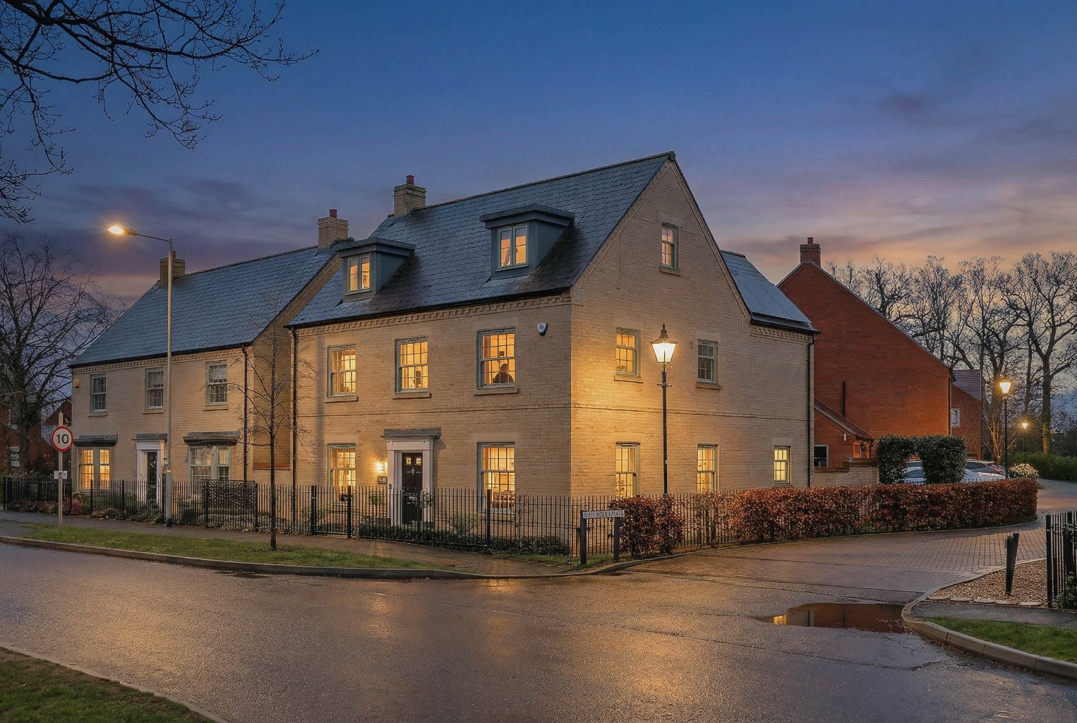 Impressive Five Double Bedroom Detached Home in Sought After Brampton Park