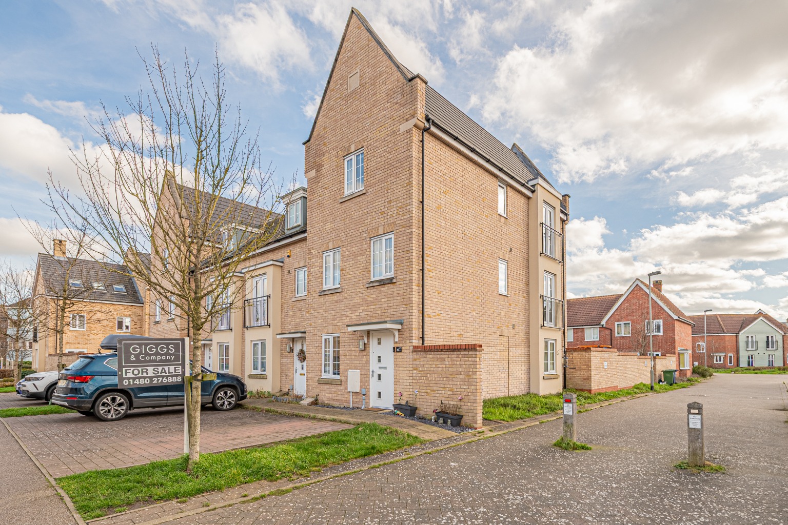 Beautifully Presented Four Bedroom Family Home in St. Neots