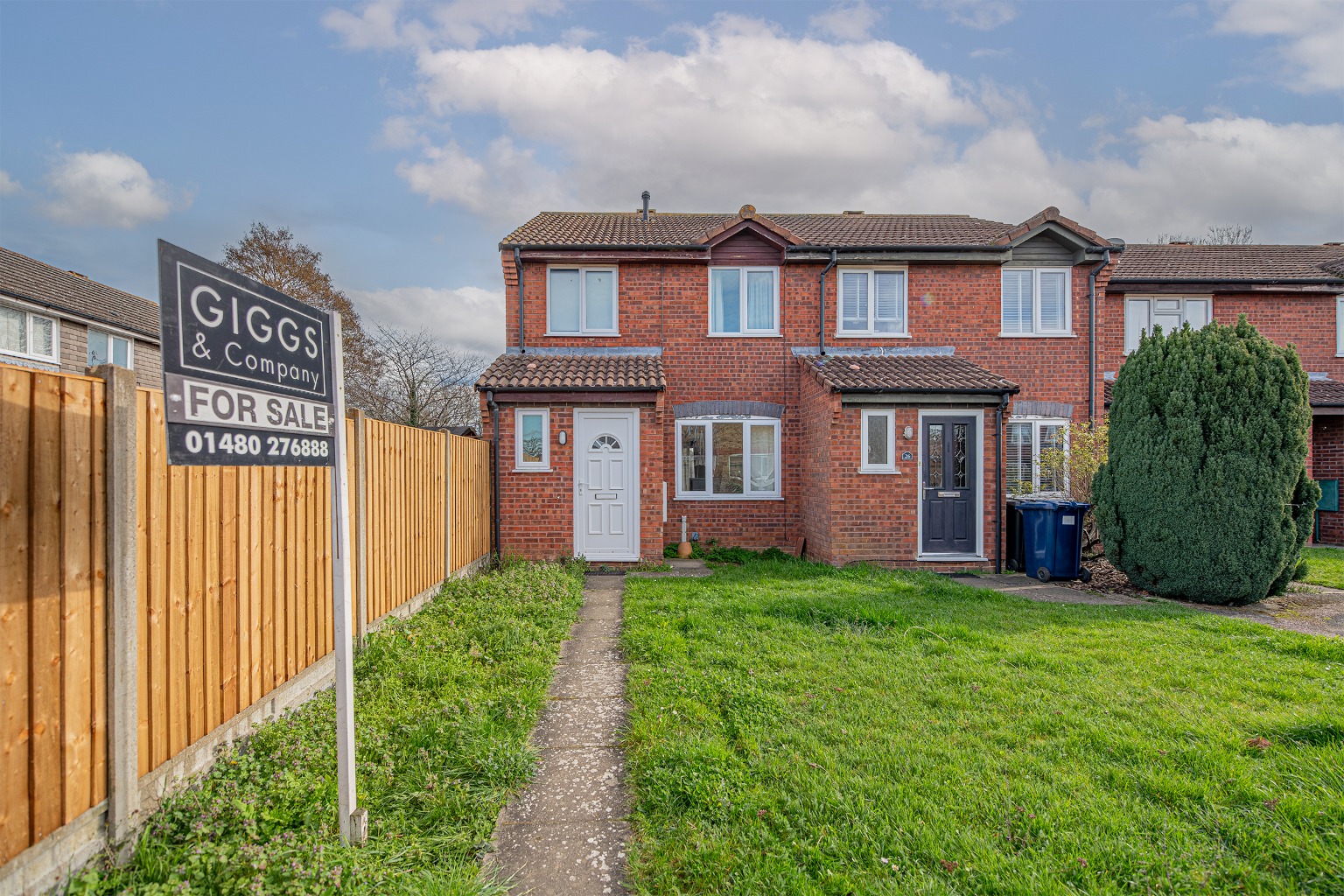 Three bedroom end of terrace home located in Pembroke Avenue, Eynesbury, St. Neots