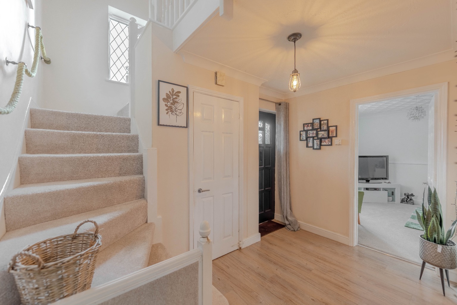 ** Guide Price £425,000 - £440,000 ** Outstanding 3 Bedroom Detached Family Home in Popular St. Ives Property image 10