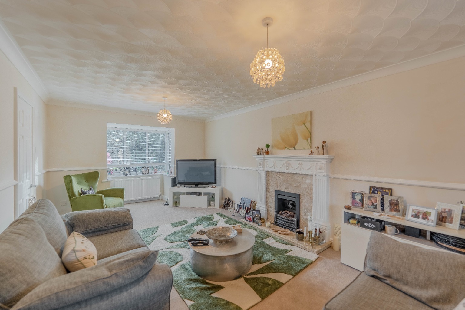 ** Guide Price £425,000 - £440,000 ** Outstanding 3 Bedroom Detached Family Home in Popular St. Ives Property image 3