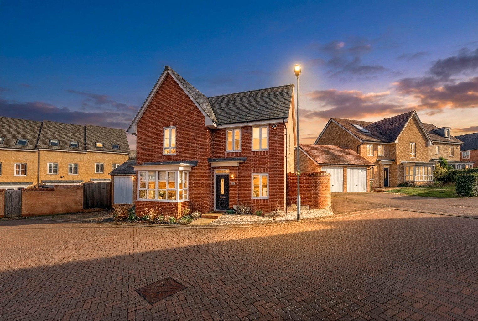 Detached Four-Bedroom Family Home with Garage in Clare Close, Papworth Everard