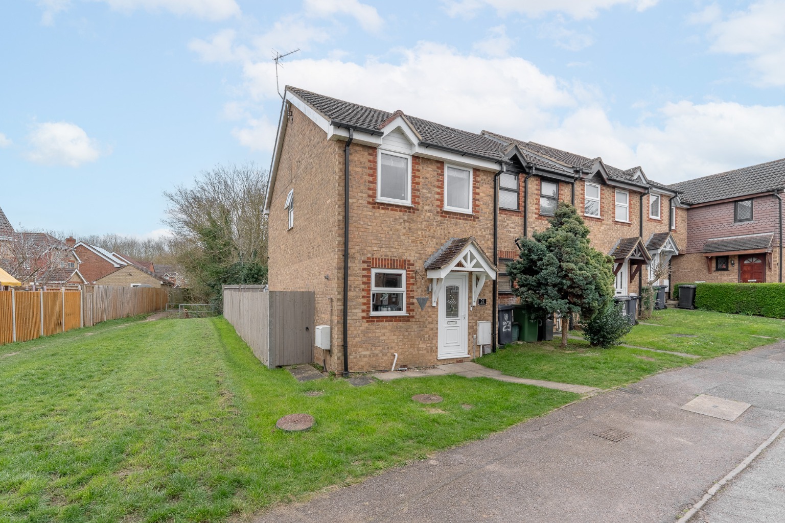 *** Guide Price £250,000 - £260,000 *** Beautifully Presented Two Double Bedroom Home in Papworth