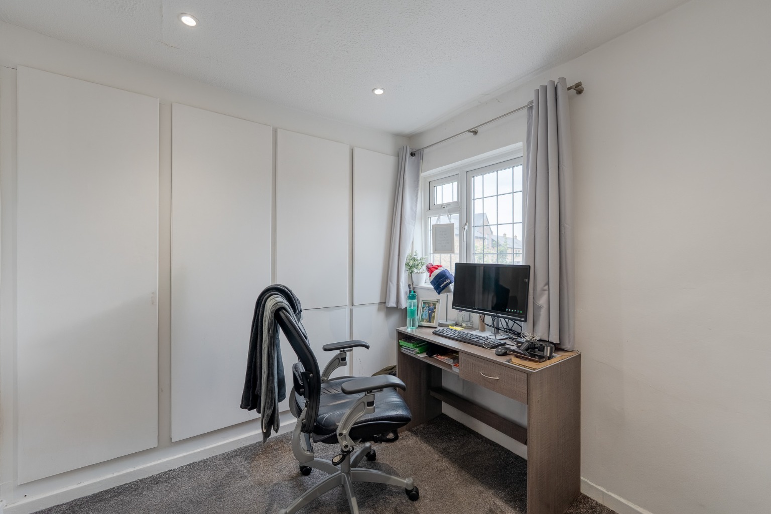 TWO BEDROOM COTTAGE CLOSE TO THE TOWN CENTRE Property image 10