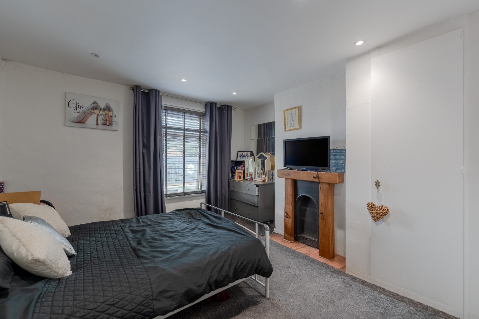 TWO BEDROOM COTTAGE CLOSE TO THE TOWN CENTRE Property image 11