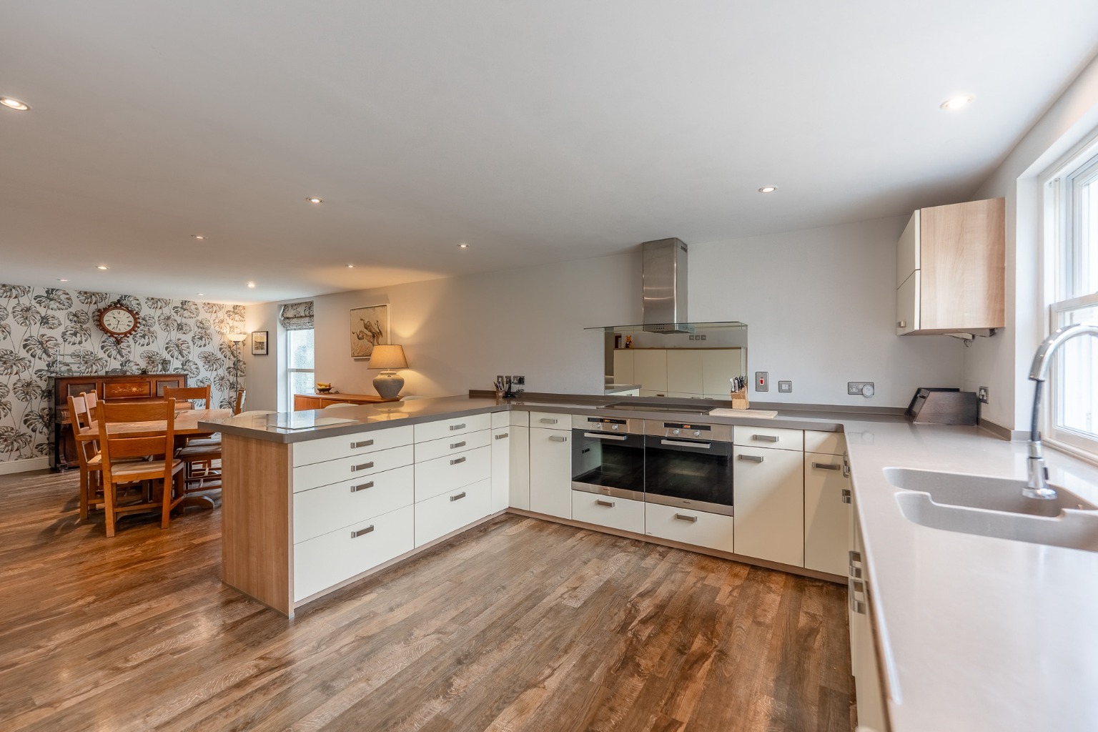 Exceptional 5 Bedroom Family Home in St. Ives with Stunning Extension Property image 3