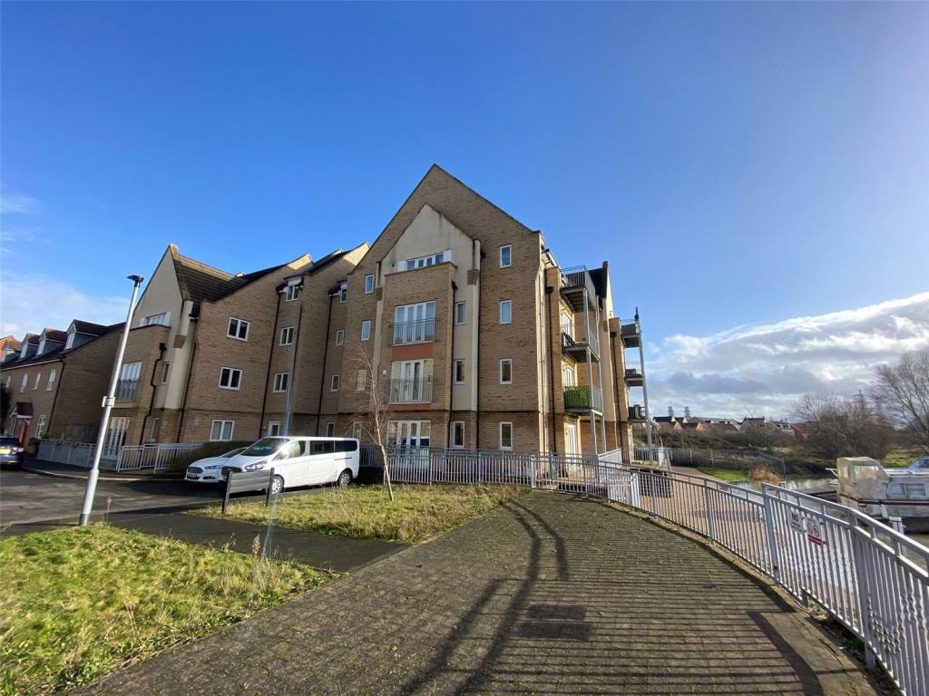 Spacious Two Bedroom Apartment in Bevington Way