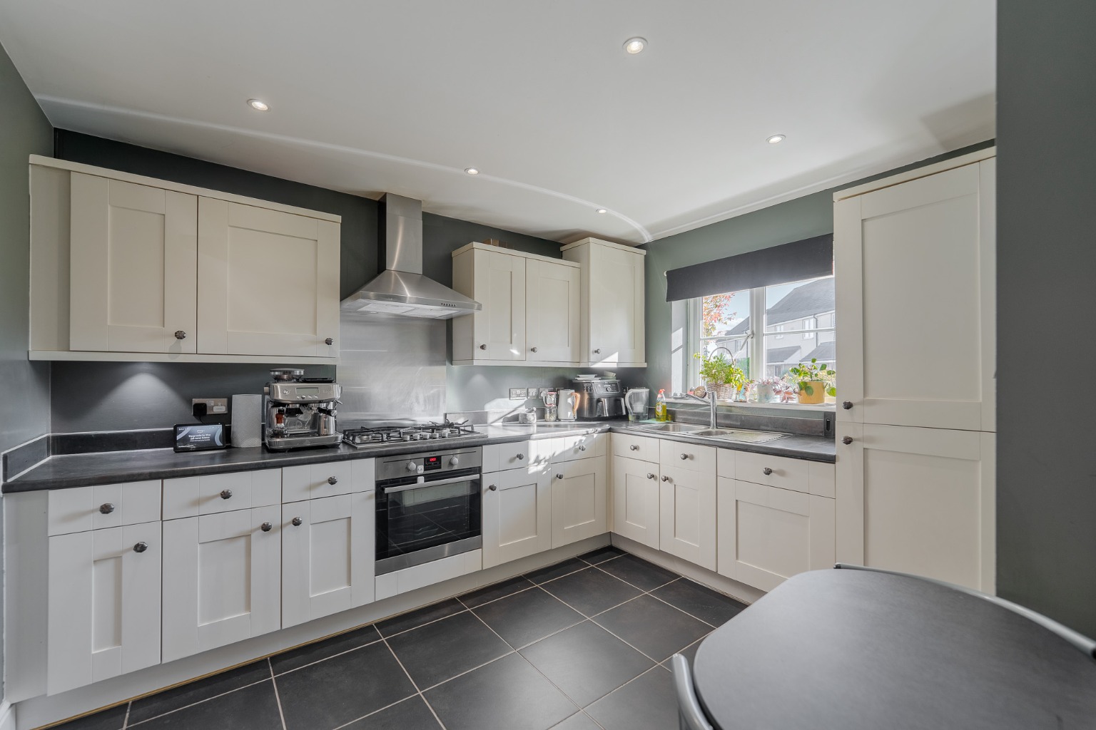 Detached Four Bedroom Family Home in St. Neots Property image 3