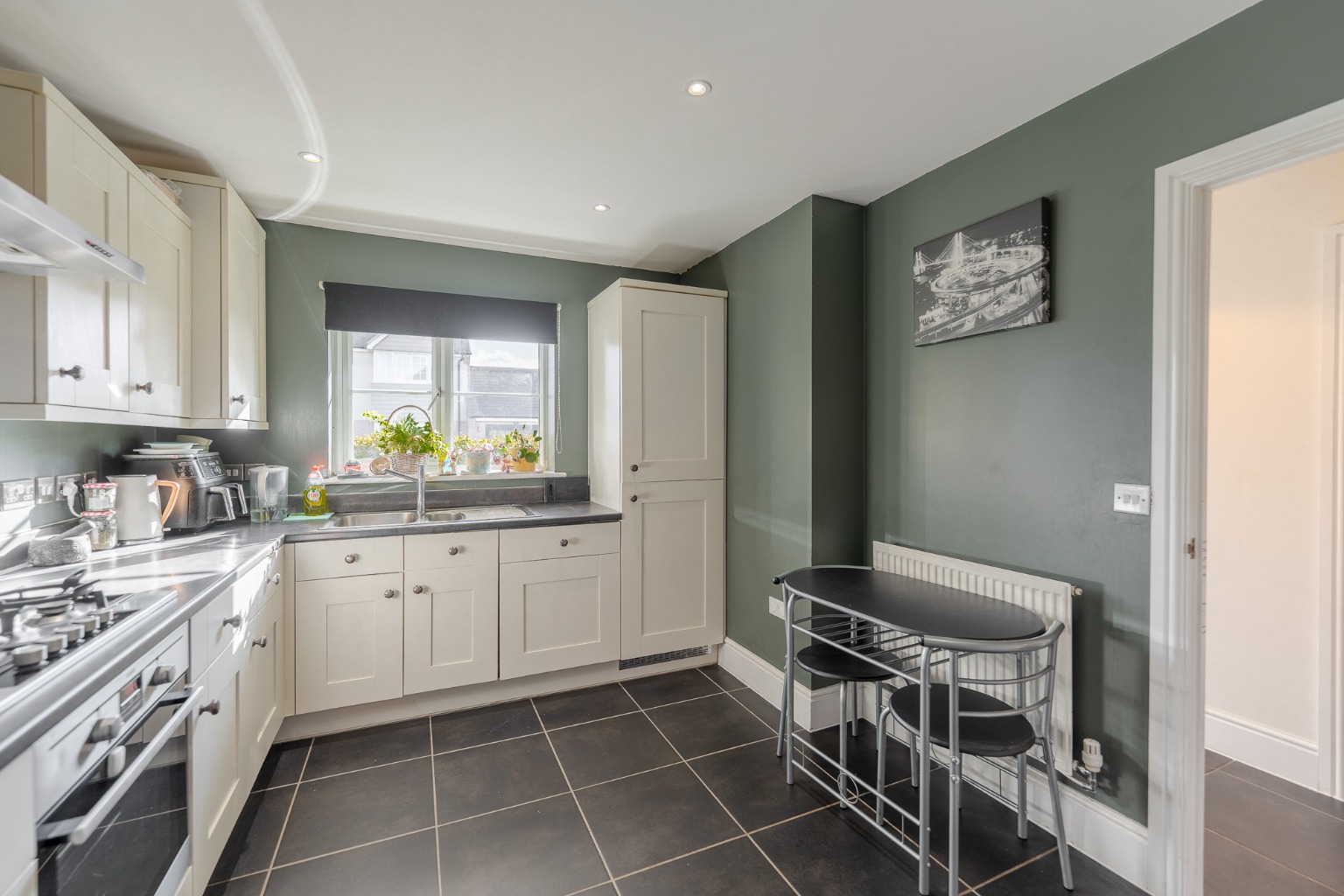 Detached Four Bedroom Family Home in St. Neots Property image 6