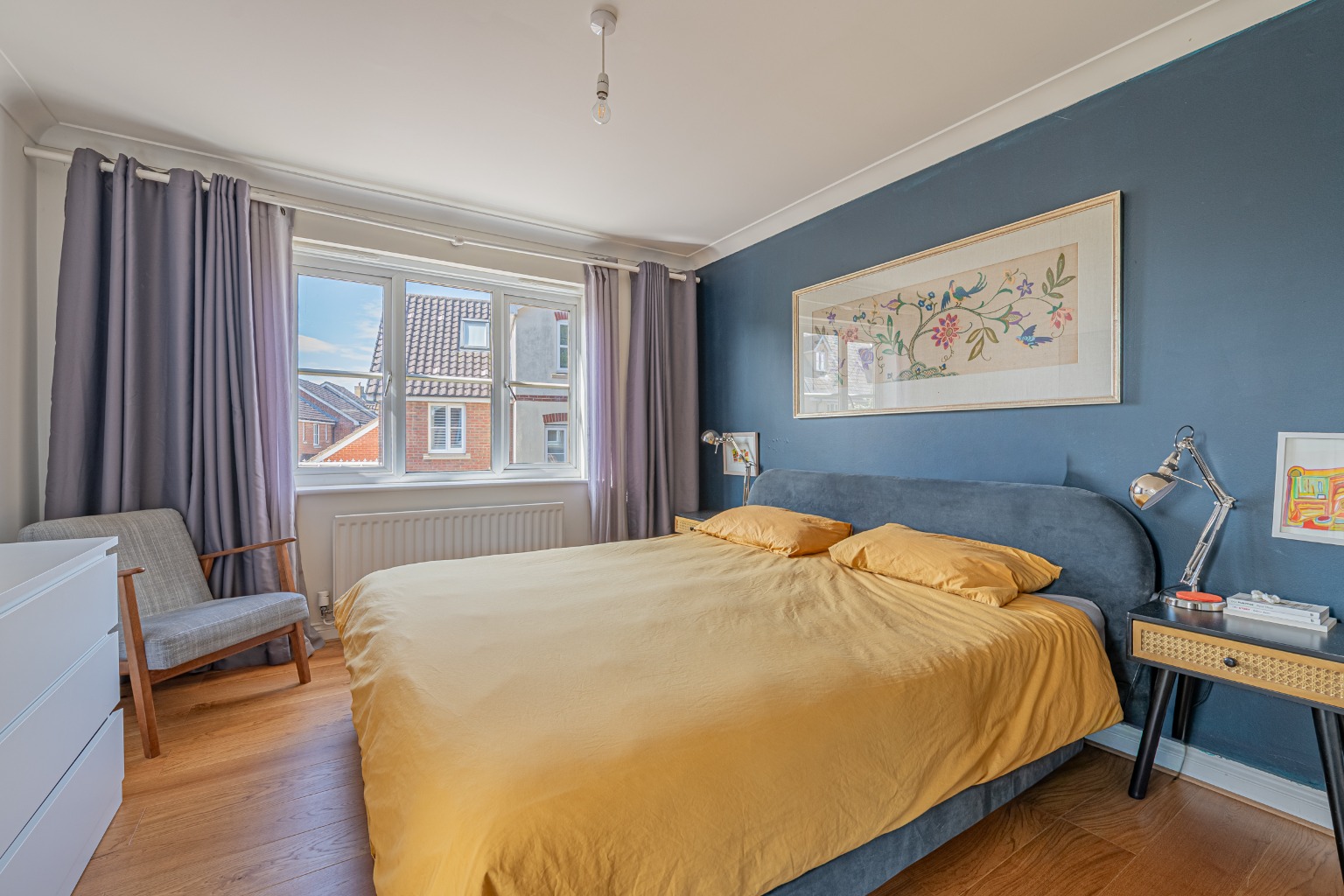 Stunning 4-Bed Family Home Overlooking Jeavons Wood in quiet cul-de-sac Property image 8