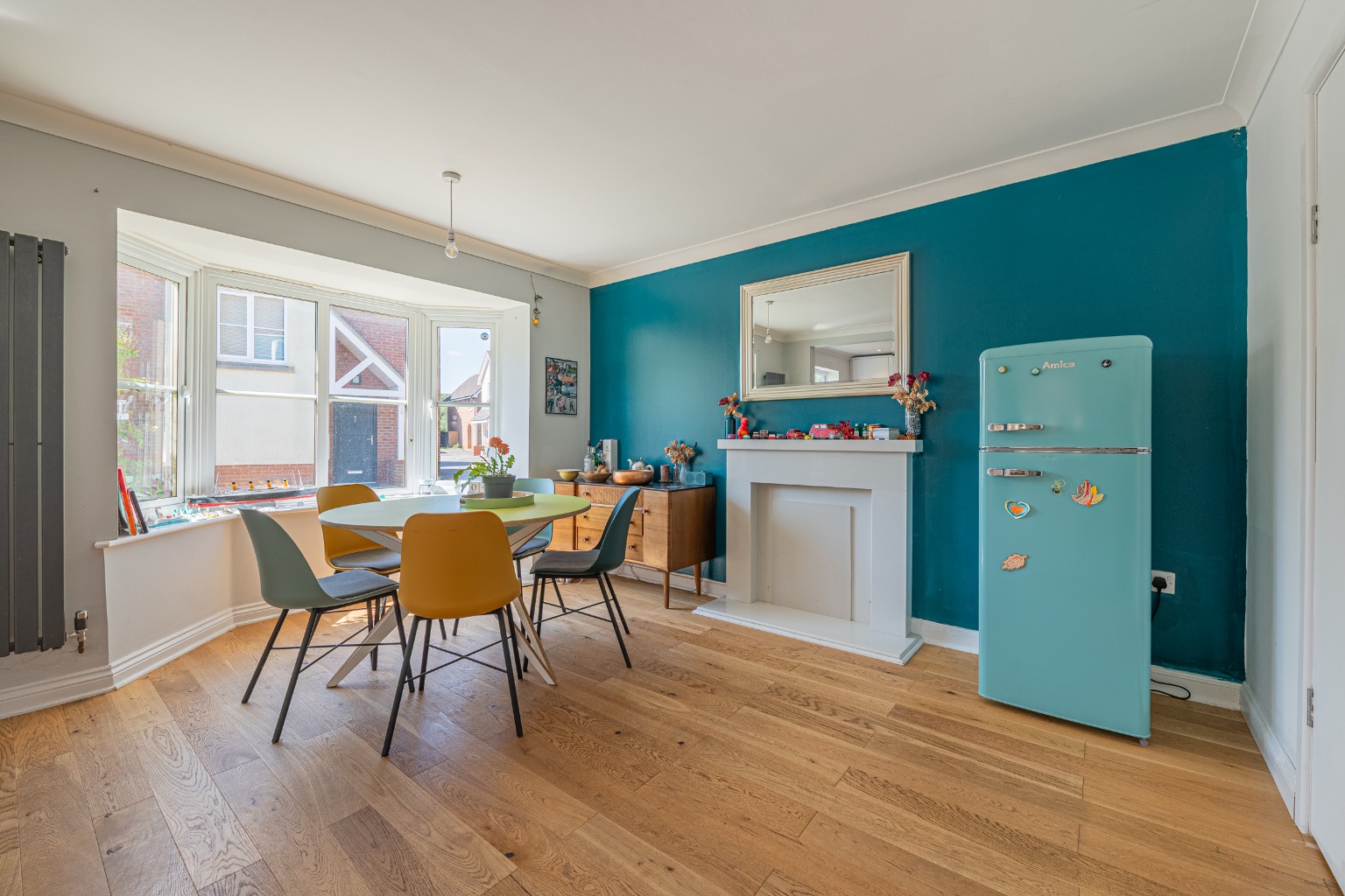 Stunning 4-Bed Family Home Overlooking Jeavons Wood in quiet cul-de-sac Property image 20