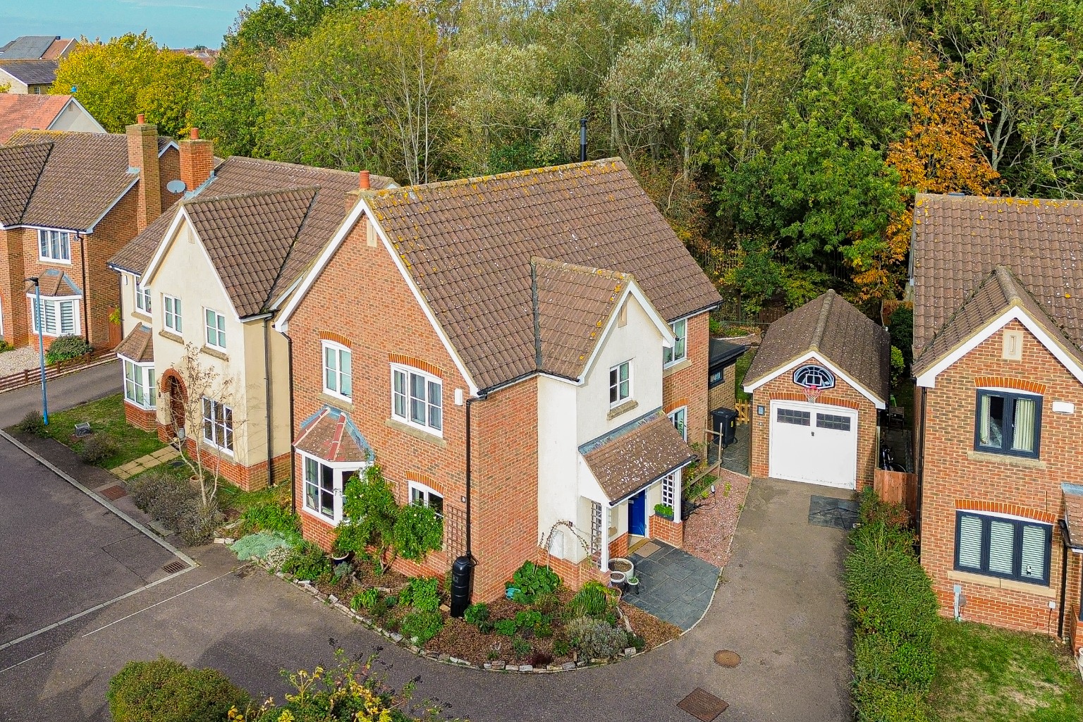 Cressbrook Drive, Great Cambourne