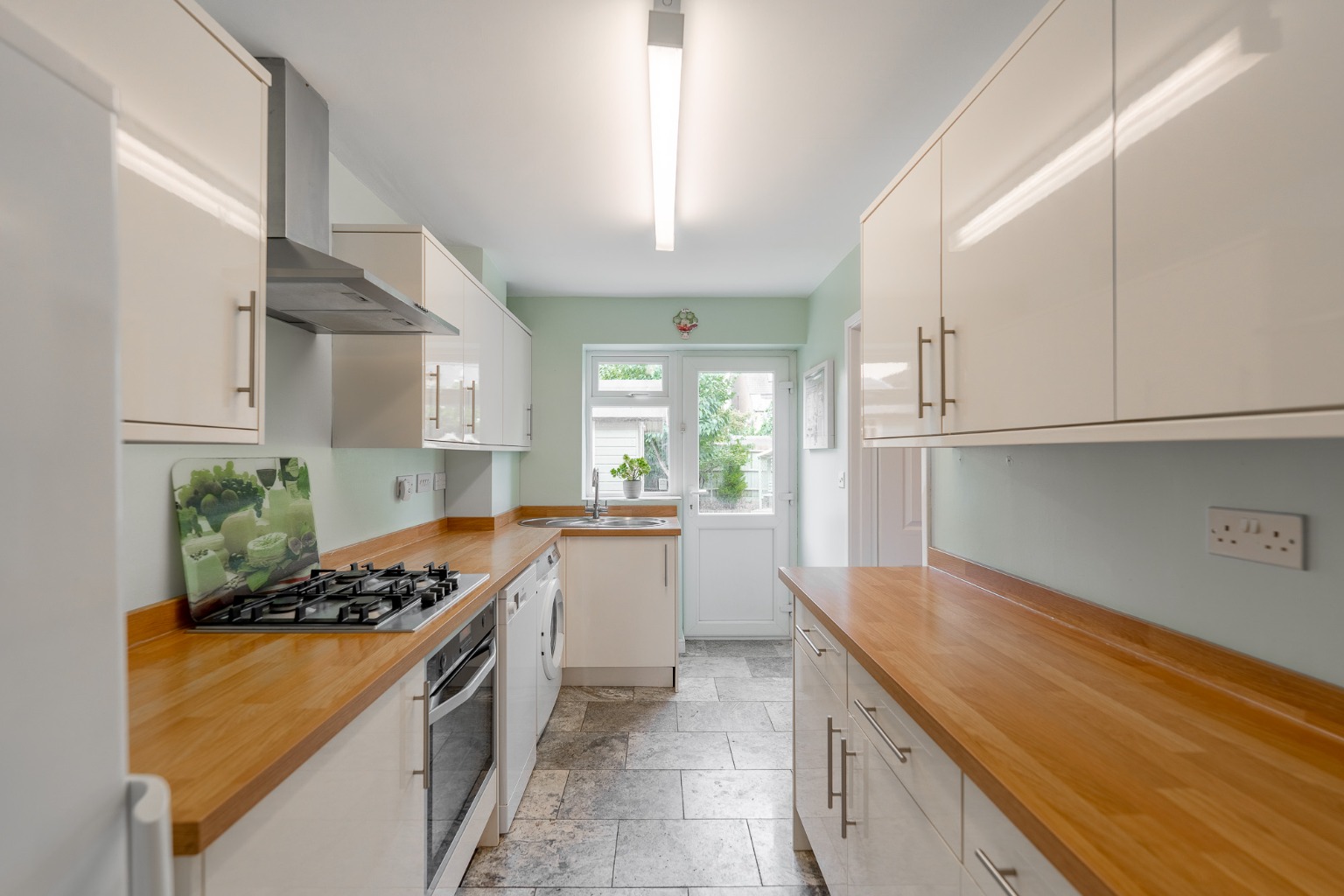 Three bedroom semi detached house located in St Neots! Property image 3