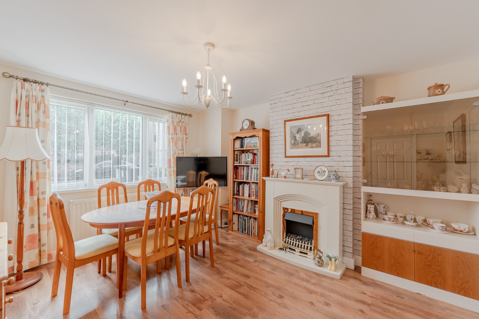 Three bedroom semi detached house located in St Neots! Property image 2