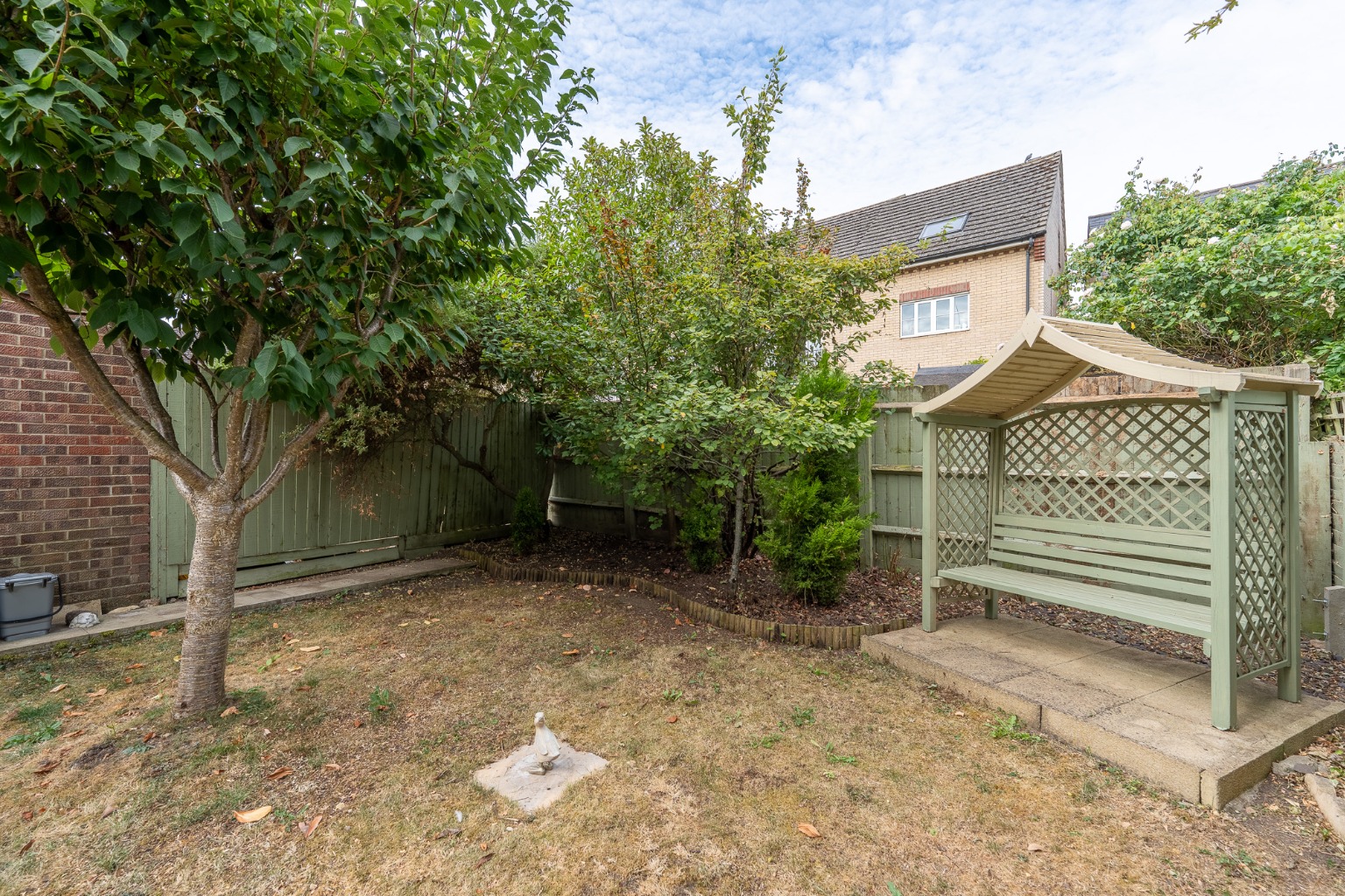Three bedroom semi detached house located in St Neots! Property image 17