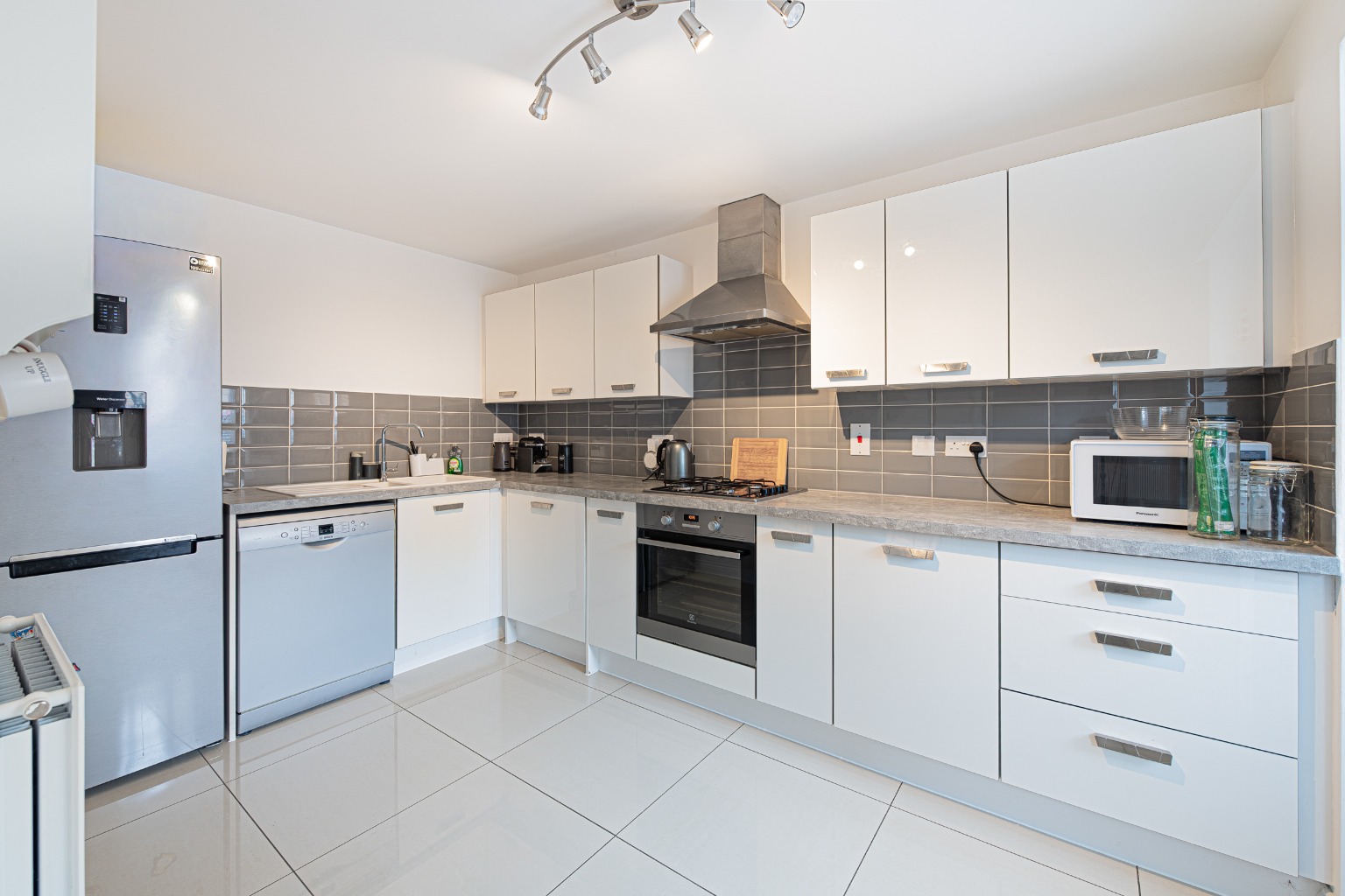 Well presented & spacious town house in Papworth Everard Property image 2