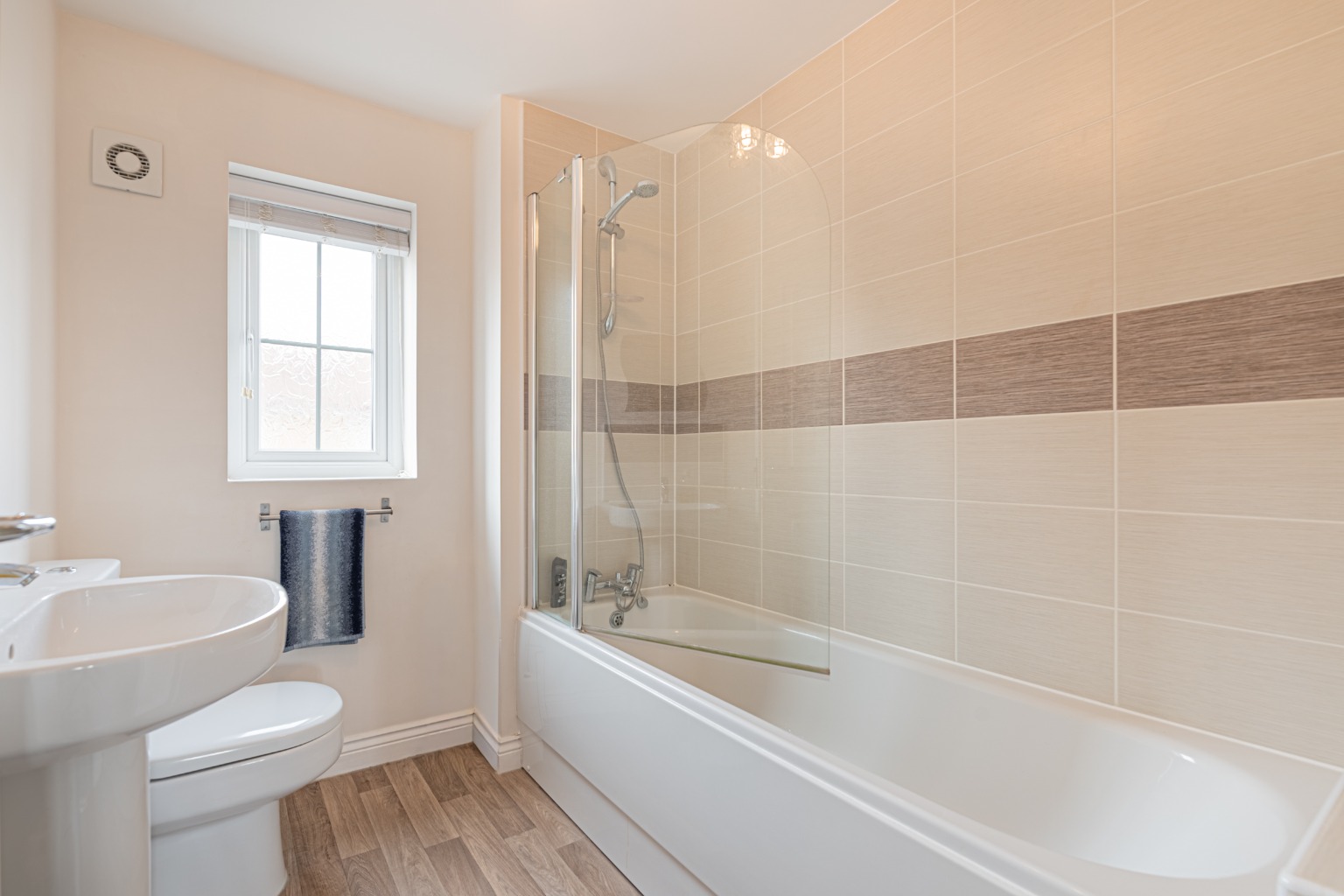 Well presented & spacious town house in Papworth Everard Property image 13