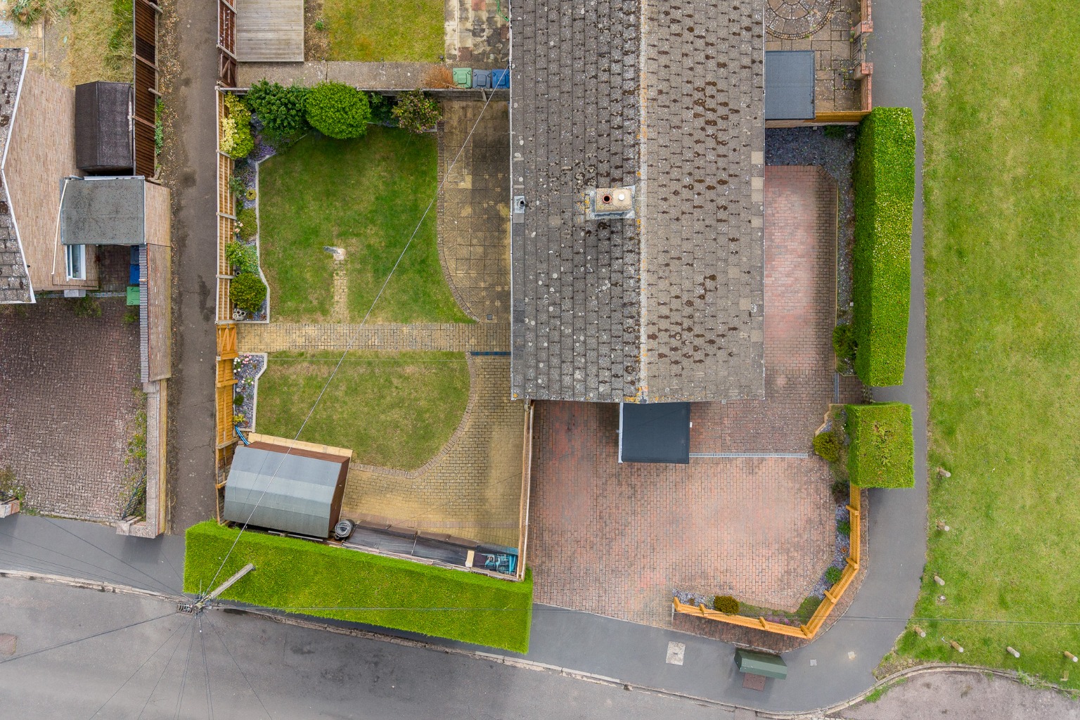 A three bedroom family home occupying a desirable corner plot. Property image 24